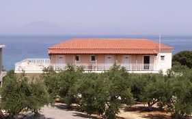 Kastro Beach Hotel